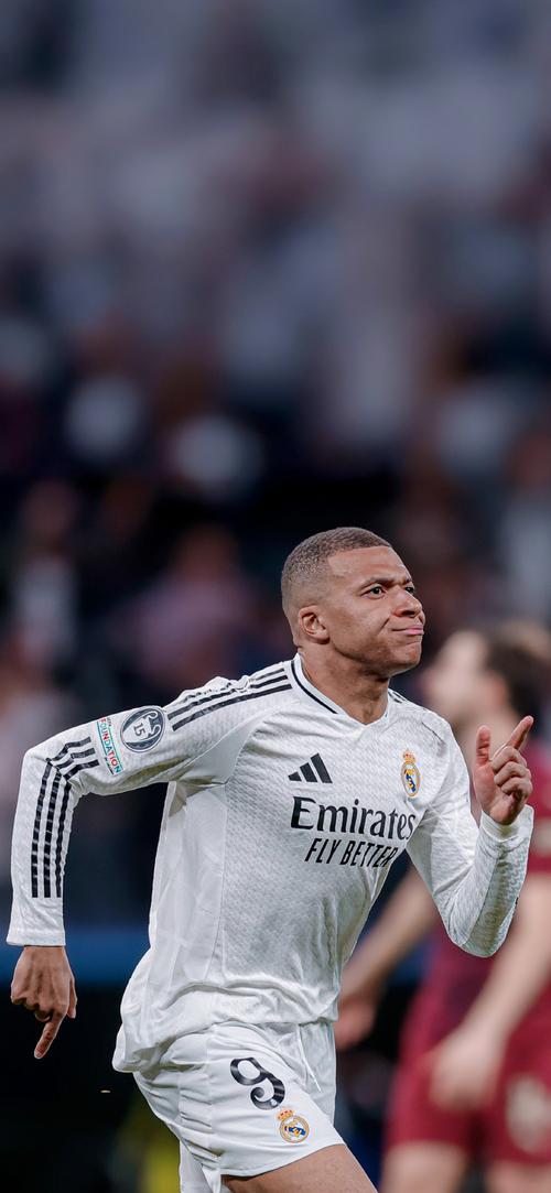 谢什科梅开二度难救主，2-2爆冷！曼联3连平，利物浦隔空收礼