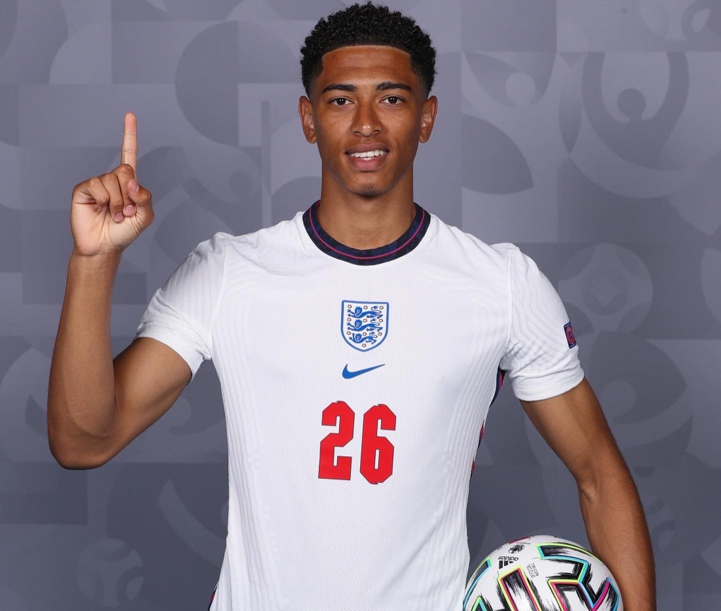 西山居新一代剑侠情缘手游《剑侠世界3》宣布8月10日开启全平台公