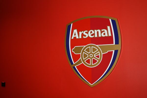 英超积分榜：切尔西暂居榜首