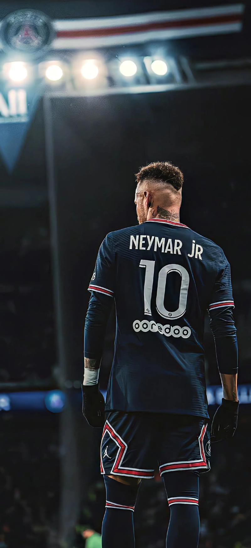 德甲焦点战解析：法兰克福残阵凭主场死磕，多特客场破咒冲冠