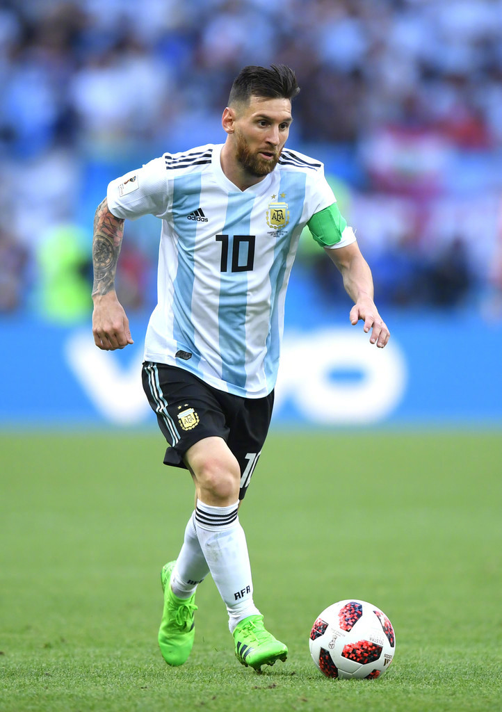 中场时多特被嘘，科贝尔：作为场上球员，被嘘永