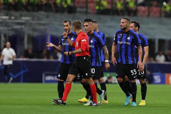 畅销榜TOP 5，海外用户占比超60%，网易终于熬出一款出海大杀器