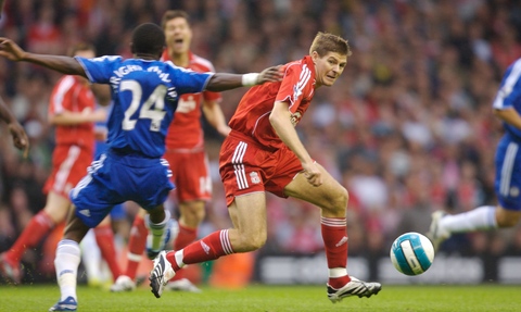 CSGO蘑菇高清画面：专业玩家是如何压制敌人的？